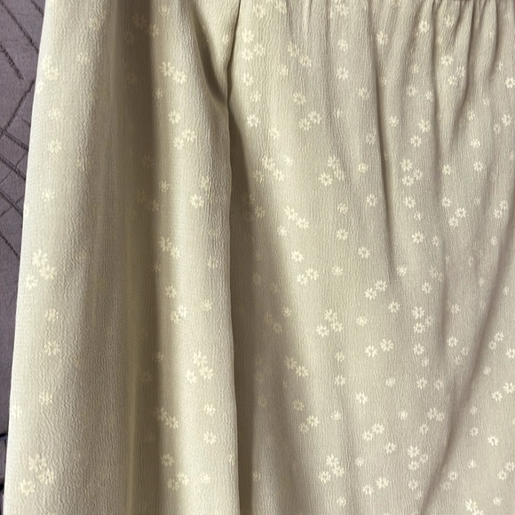 Pretty light green skirt American Eagle - Picture 6 of 6